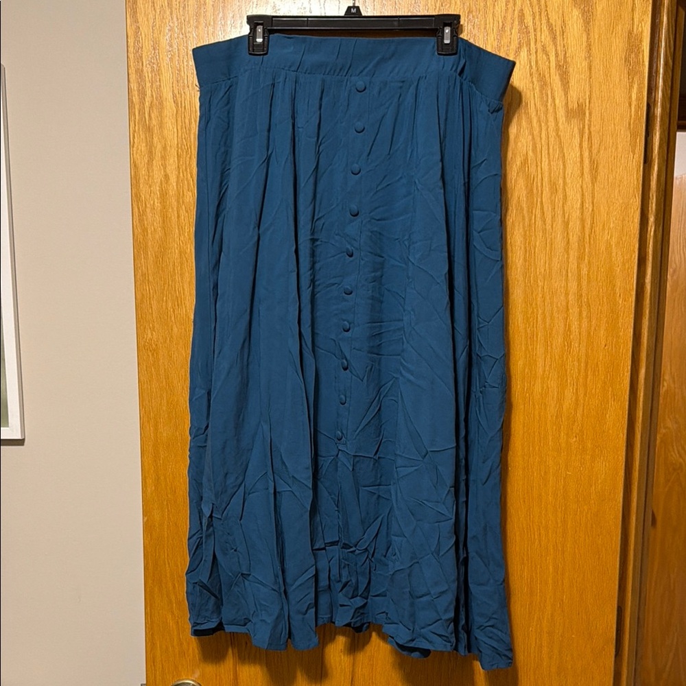 Torrid Teal Button-Front Midi Skirt NWT Size 2